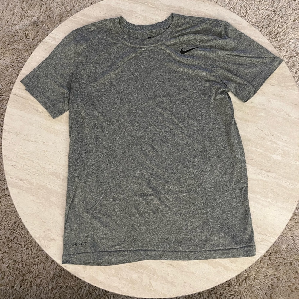 Nike Dri-fit Men’s Medium Tshirt
